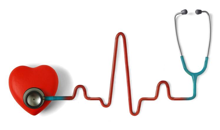 Het onderzoek Zodra u in slaap bent, geeft de cardioloog u door de borstkas met de defribrillator enkele stroomstootjes.