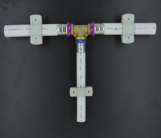 BONFIX ALU-PERS BUIZEN Hieronder de uitleg van de opdruk die aanwezig is op de BONFIX Alu-pers buis: materiaal van de buis toepassing KIWA Water Mark KOMO certificaat lengte-aanduiding (per meter)