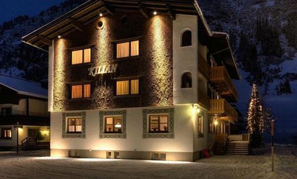 In totaal staan de skiër 97 liften en 340 km aan pistes ter beschikking voor gevarieerde dagtochten. Het gebied van Lech en Zug leent zich ook uitstekend voor een winterwandelvakantie.