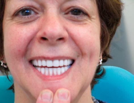 Tandprothetische praktijk Dokman Ruim twintig jaar geleden opende Tandprothetische praktijk Dokman haar deuren. Op zaterdag 4 maart is het 20-jarig jubileum gevierd met een open huis voor patiënten.