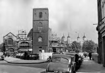 All Hallows Church in Londen in 1944 getroffen door een bombardement. Hier was Babell organist en werd hij begraven. Hier de kerk in 1955 bij de restauratie.