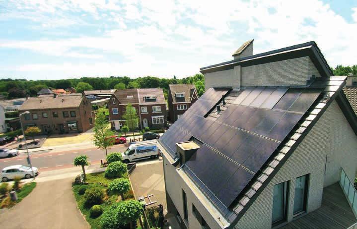 Zonnepanelen: extra genieten van de zon in eigen land Wat is er mooier dan te profiteren van gratis zonne-energie? Zonlicht is onuitputtelijk en duurzaam. Niet voor niets hebben vorig jaar ruim 100.