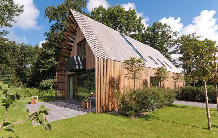 Door de glazen puien lijkt het landschap als ware naar binnen te komen. Villa Kerkebosch 12 ZelfbouwKavels Is jouw droom in een huis te wonen dat aan al je woonwensen voldoet?