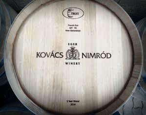 HONGARIJE Kaapwijn De Leeuw 19 De essentie van kwaliteitswijn begint bij de terroir, de wijngaard en waar de druiven gecultiveerd worden. Kovacs Nimrod is in het bezit van de beste terroirs van Eger.
