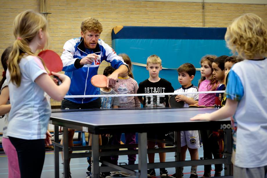 SportX Op de scholen waar een vakdocent vanuit Alkmaar Sport werkzaam is, worden er naschools sportactiviteiten georganiseerd. Deze zijn zowel voor de onderbouw als de bovenbouw.