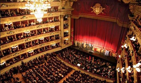 Deze uitvoering wordt verzorgd door de spelers in opleiding bij La Scala. Een amusante avond in een klassieke entourage.