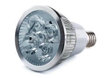 7.6. LED VERLICHTING In uw woning heeft u bijna overal spaarlampen toegepast. Spaarlampen hebben al een stuk lager wattage dan de halogeenlamp.