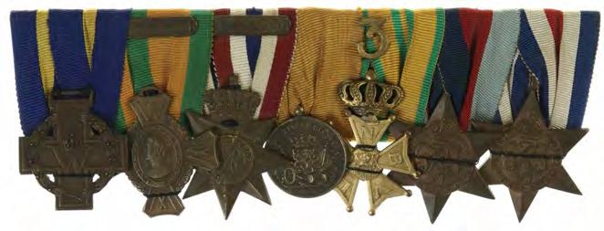Mobilisatiekruis 1914-1918 0 2431 2431 Spang met 7 onderscheidingen: Kruis van Verdienste, Oorlogsherinneringskruis met