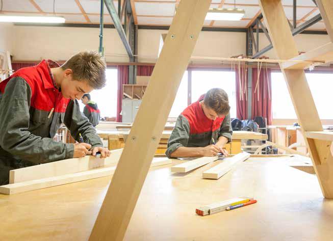 Je doorloopt het productieproces van opmeting tot uitvoering, van tekening tot constructie.