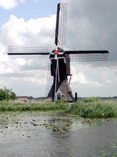 21 WESTERMOLEN Nieuwpoortseweg 1 Langerak Inventaris nr. ZH 179 Bouwjaar 1652 De molen heeft een goede windvang.