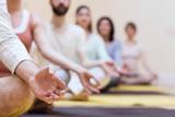Yoga beoefenen verbetert uw lichaamshouding en kracht, evenwicht, coördinatie en flexibiliteit. Het is een eeuwenoude levensvisie die de kwaliteit van uw leven sterk kan beïnvloeden en verbeteren.