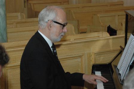 De muzikale begeleiding werd verzorgd door organist Jan Kroeske Het concert van deze avond had om twee redenen een speciaal accent: - Het was het laatste concert uit de serie van vier