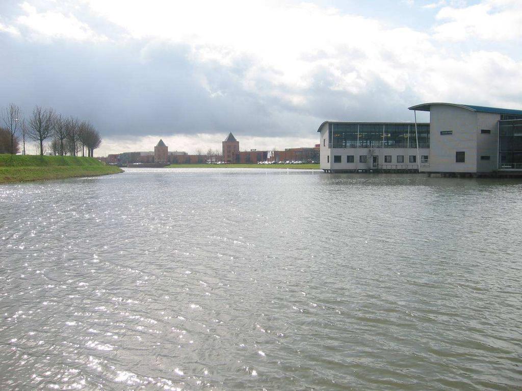 - Inleiding - Inleiding Op verzoek van de (verder AUHV) is op 9 maart en april 200 door Sportvisserij Nederland een visserijkundig onderzoek uitgevoerd in enkele wateren langs de Rondweg van Houten.