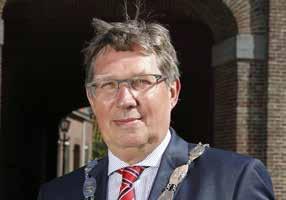 Voorwoord Burgemeester Gregor Rensen Boeren, burgers en buitenlui is het landelijke thema van Open Monumentendag 2017. Van oudsher de uitroep waarmee de stadsomroeper de aandacht van het publiek trok.