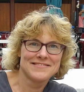 Stefanie Terpstra is bioloog, life coach en voorzitter van de patiëntenvereniging Caleidoscoop voor mensen met een Dissociatieve Stoornis.