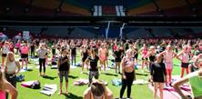 500 lezers kwamen naar Amsterdam om te sporten met het internationale curvy topmodel