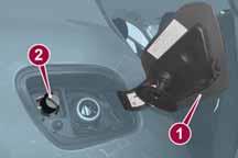 Neem de volgende voorzorgsmaatregelen in acht tijdens het tanken: schakel de motor uit; trek de handrem aan; contactsleutel op de stand OFF gedraaid; rook niet; geef het speciale verloopstuk aan het