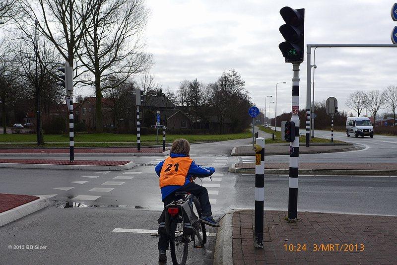 Linksaf fietspad Westerweg (A) Let op verkeerslicht!