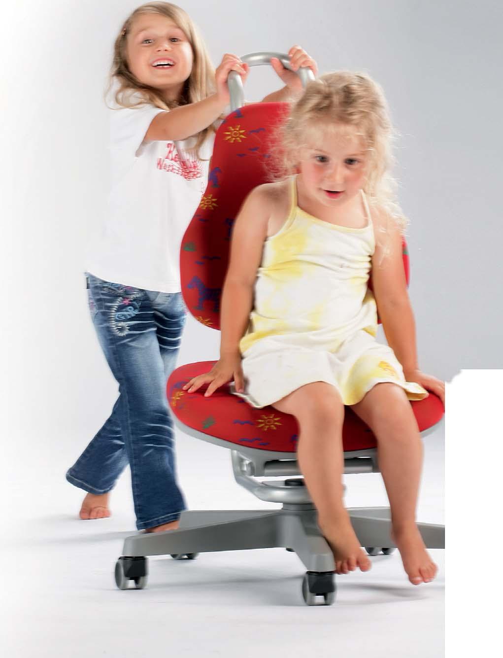 Dès 25 ans ROVO a fait des expériences en développant et produisant les sièges pour les enfants. Le but était toujours d offrir aux enfants un siège qui donne soutien à une bonne tenue du corps.