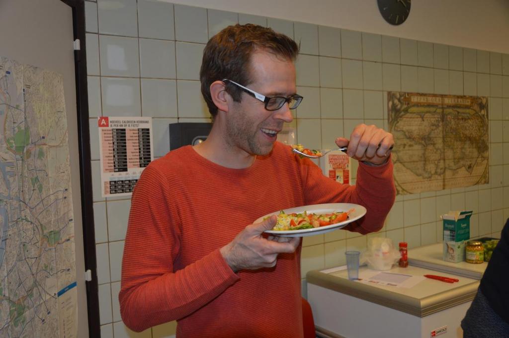 Gezonde budgetvriendelijke maaltijden Wim Verbesselt, projectleider bij Colruyt Group: We richten ons op kwetsbare gezinnen met inwonende kinderen en daar proberen we een zorg weg te nemen: hoe krijg
