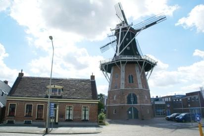 Molens Edens, Dijkstra en Berg Nassaustraat Winschoten wordt ook wel molenstad genoemd. En niet voor niets: aan de Nassaustraat staan er drie op een rij.