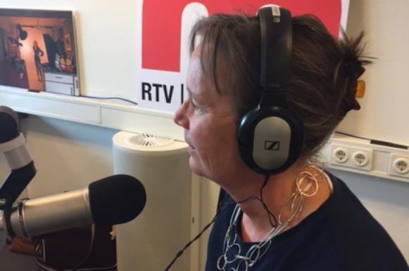 Dr. Ieke Winkens tijdens het EHL-startsymposium Radio-interview met Prof. dr.