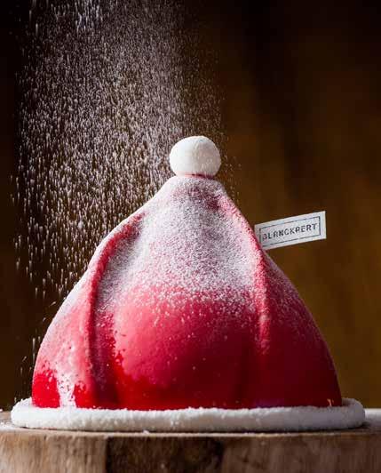 Kerstmuts Ijsdesserten: Mokka-ijsstronk: (6-8-10-12p) vanille- en mokka-ijs met slagroom 3,75 euro pp Louise: (6-8-10-12p) 3,75 euro pp chocolade- en vanille-ijs, overgoten met chocoladesaus