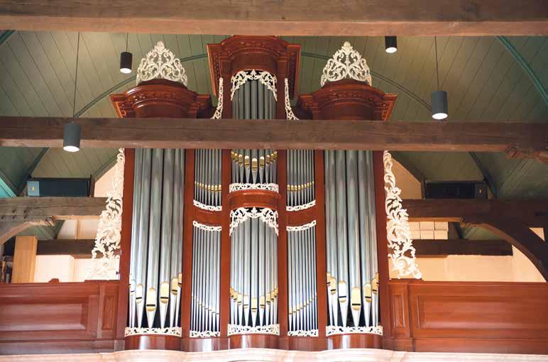 2018 Friese Orgelkrant pagina 25 het ordinair orchest zijn, en de stemming van het geheele werk naar eene welverdeelde gelijkzwevende temperatuur zuiver worden volbragt op eene luchtpersing of