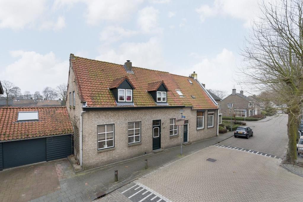 De woning De woning is gebouwd omstreeks 1946 en heeft een inhoud van circa 918 m³ en een woonoppervlakte van circa 217 m².