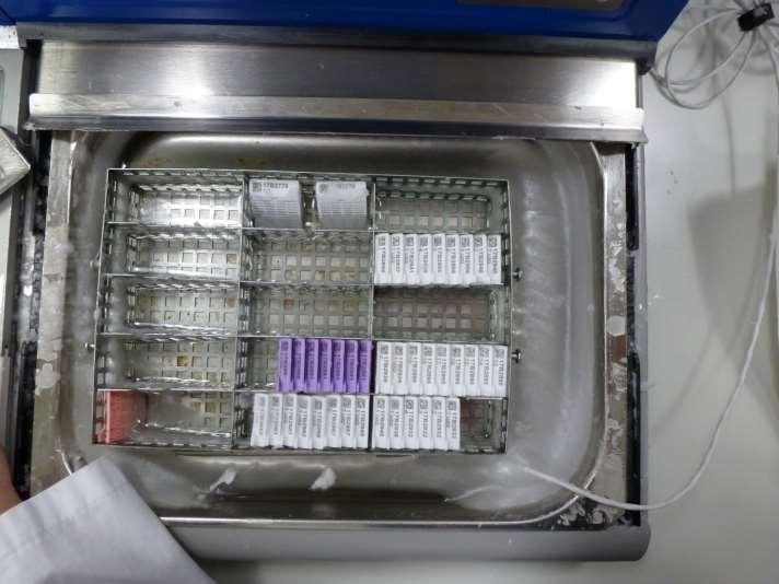 Dehydrateren en inbedden in paraffine Cassettes in tissue processor