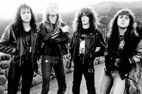 MEtal (jaren 80) De (hard)rockmuziek uit de jaren 70 werd nog harder en sneller. Er ontstonden stijlen zoals heavy metal, speedmetal, thrashmetal, blackmetal.