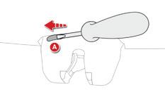 2 F Druk, na het ontgrendelen van de achterklep met de afstandsbediening, op de knop voor het openen van de achterklep en beweeg de achterklep omhoog.