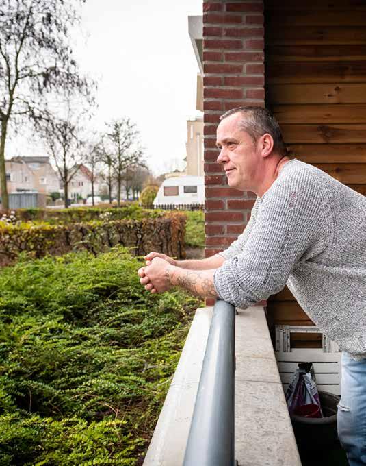 Verhuizen We hebben uitgezocht of ik naar mijn moeders woonplaats kan verhuizen. Daarvoor zou ik een urgentieverklaring moeten krijgen. Dat is door allerlei regeltjes van de gemeente niet mogelijk.