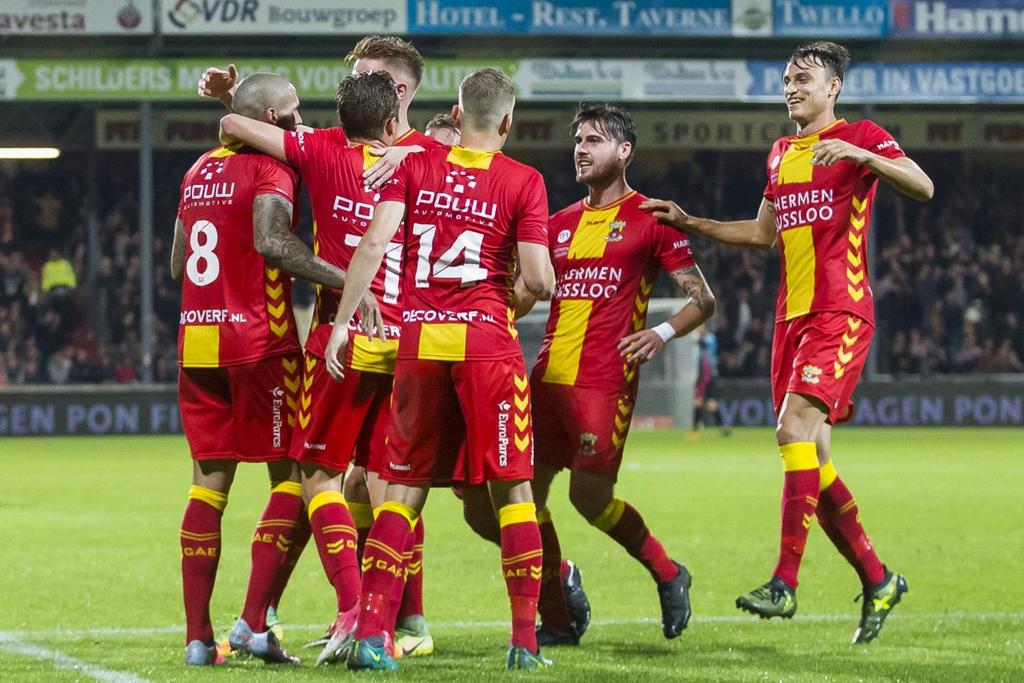 Steun jij onze jongens tegen FC Emmen, FC Oss en De Graafschap? Als echte supporter met een rood-geel hart wil je toch niets liever dan de spelers vanaf de tribune toejuichen?