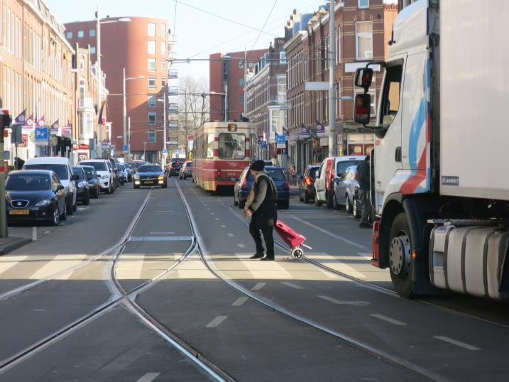 Inzichtelijk maken: Wat betekent inpassing nieuwe tram op bestaande tracés Wat betekent inpassing