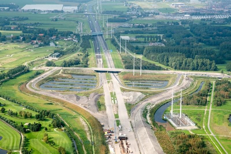 Wat zijn de afspraken? De minister realiseert een ecologische verbinding door middel van ecoduikers onder de A4 en de toeen afritten Delft-Zuid van de A4. Wat is de stand van zaken?