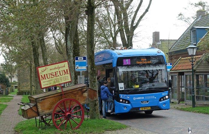 Het busvervoer op de vier Friese Waddeneilanden behoudt met een 8,6 zijn leidende