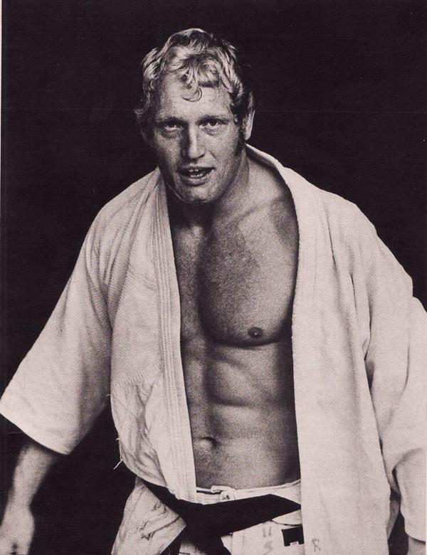 In memoriam: Wim Ruska 1940-2015 Judolegende Wim Ruska (Tarzan van de tatami) is overleden op 14 februari 2015 te Hoorn.