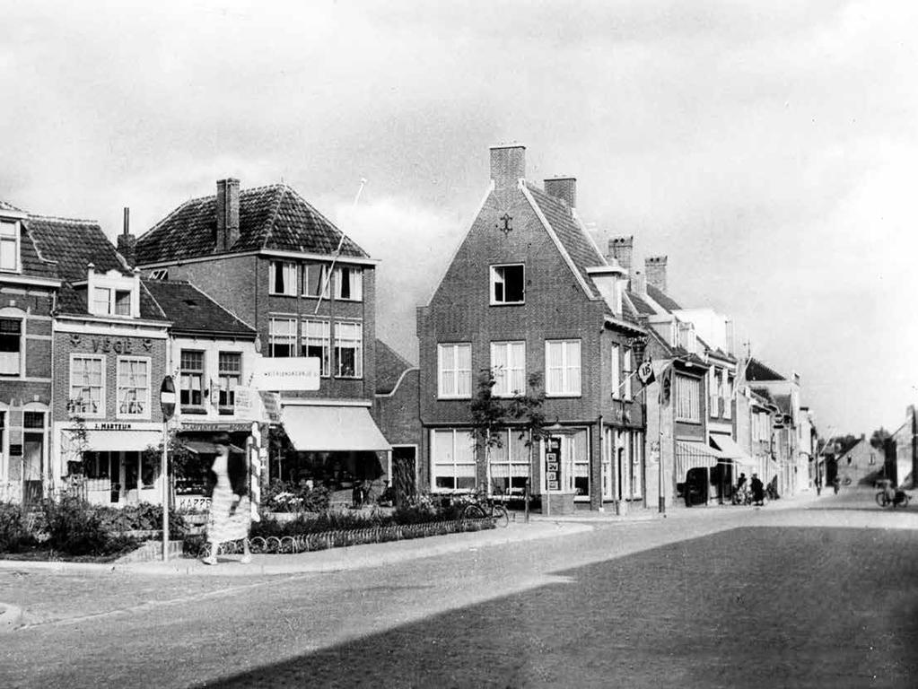 Het eenhoornmonument, symbool van de zoveelste her-opgang van Oostburg, symboliseert tevens de moed en de geestkracht van de bevolking voor de