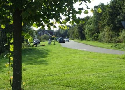 Doortrekken voet-/fietspad langs de