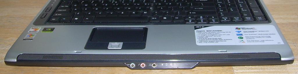 Dit is een laptopcomputer: Beeldscherm: Toetsenbord: De bediening van Windows 10 is op beide computers hetzelfde.