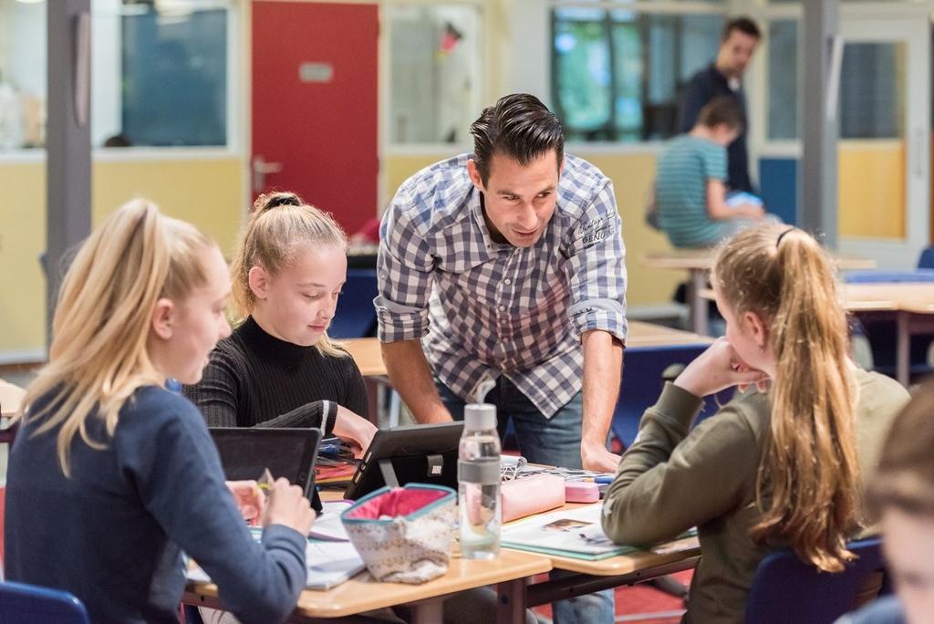 Leerwegondersteuning (lwoo) Leerlingen die in het basisonderwijs een leerachterstand hebben opgebouwd kunnen in het vmbo in aanmerking komen voor leerwegondersteuning (lwoo).