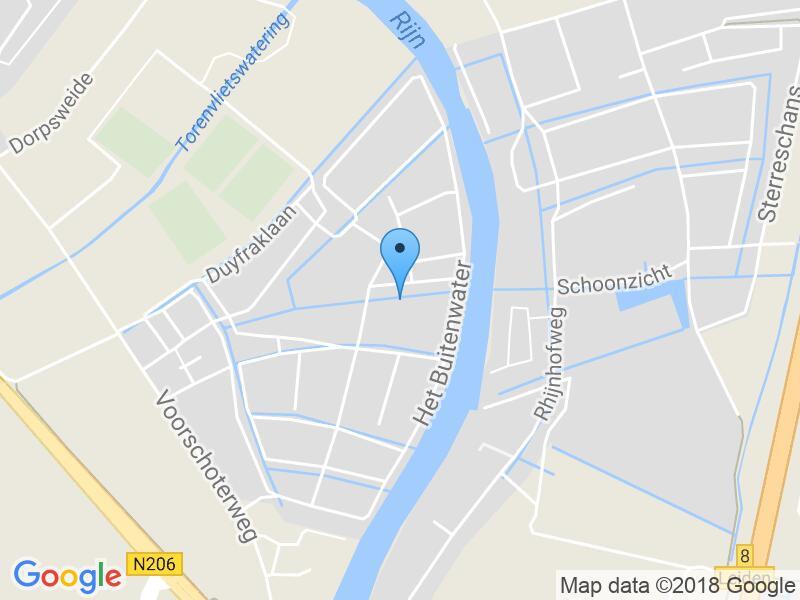 Kenmerken Soort : Eengezinswoning Type : Tussenwoning Aantal kamers : 5 (waarvan 4 slaapkamers) Inhoud : 510 m 3 Perceeloppervlakte : 201 m 2 Woonoppervlakte : 163 m 2 Soort bouw : Bestaande bouw