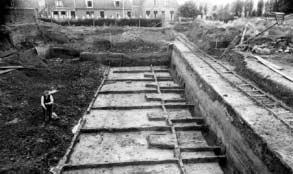 Ook in 1942 en 1943 gingen de opgravingen van het castellum door, en na de oorlog pakte Van Giffen het werk weer op: van 1946 tot 1953 zette hij het onderzoek voort.