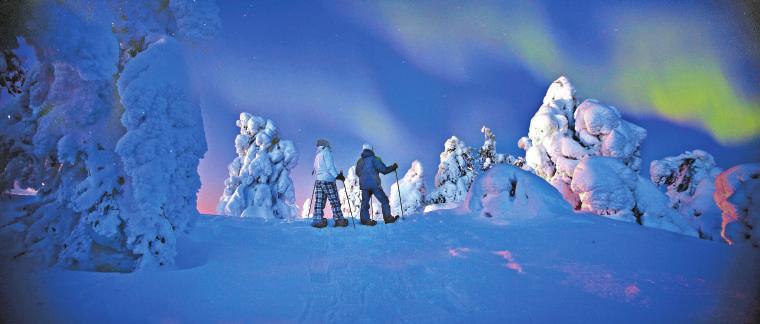 Lapland, Besneeuwde vlaktes, het magische noorderlicht, een husky-en rendierentocht, een diner in een ijshotel, tochten per sneeuwscooter en nog veel meer.