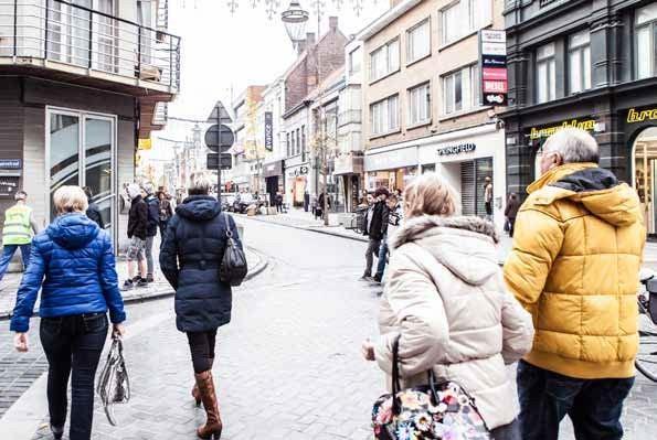 AMBITIE 2 HANDELAARS ACTIEF STEUNEN Roeselare Bloeit: belastingvrijstellingen en premies voor (economische en culturele) starters Nieuwe stedenbouwkundige