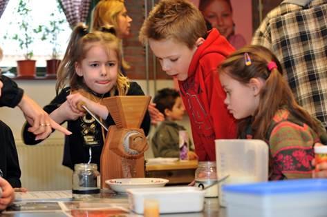 MAAK JE EIGEN BOERDERIJPRODUKT! Op woensdagmiddag 28 februari gaan we op stadsboerderij Darwinpark te Zaandam werken met boerderijprodukten!