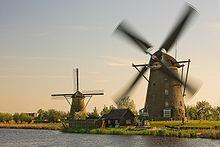 De molens van Kinderdijk betreffen negentien molens in het noordwesten van de Alblasserwaard, een streek in de provincie Zuid-Holland.