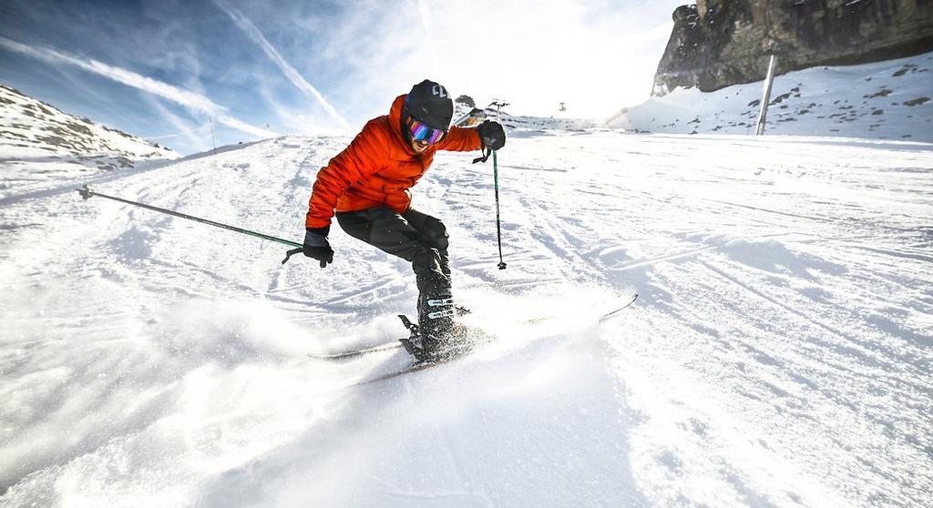 Sport & Activiteiten** Landsporten Groepslessen Gratis toegang Minimale leeftijd (jaren) Beschikbare data Snowboarden Alle niveaus 12 jaar oud Altijd Fitnessacademie Initiatief 16