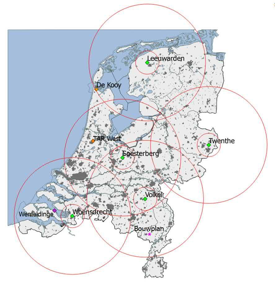 5/19 Figuur 2. Locaties van de vijf MASS verkeersleidingsradarsystemen (groene ruit) met daaromheen de 15 en 75 km cirkels.